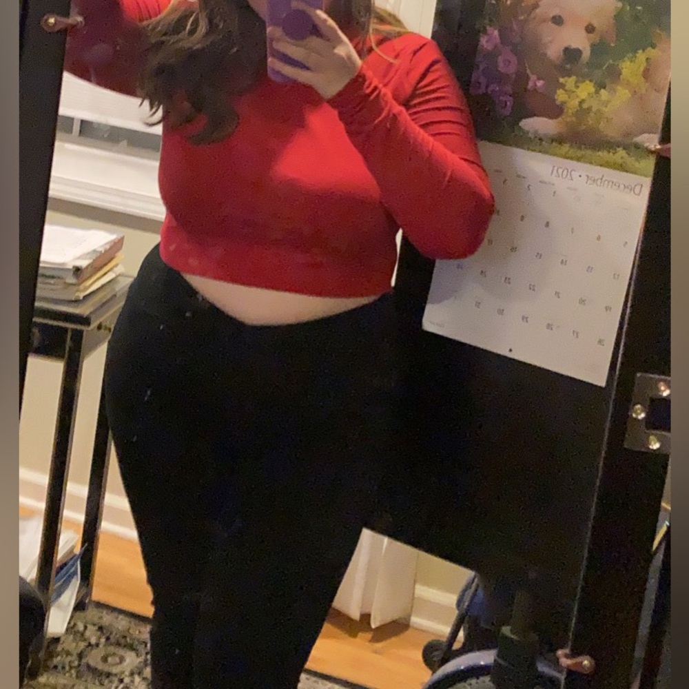 🎉HOST PICK🎉 Hollister Mock Neck Long Sleeve Crop Top - Picture 5 of 5